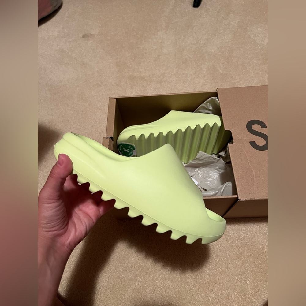 Yeezy slide glow green (first release)